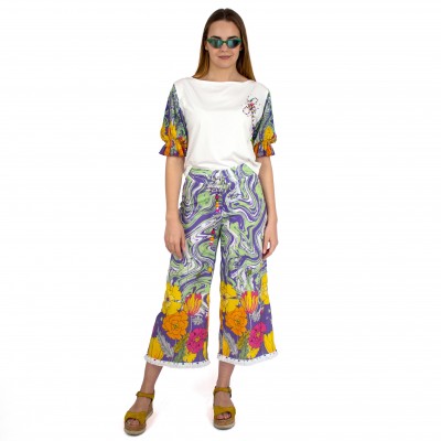 Capri Pants with Abstract Liquid and Flower Pattern